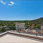 Mirta *