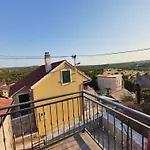 Vila Mirta