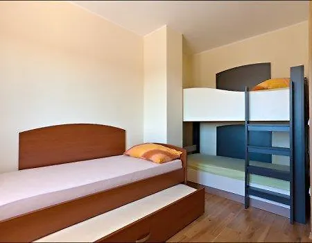 Mirta Villa *