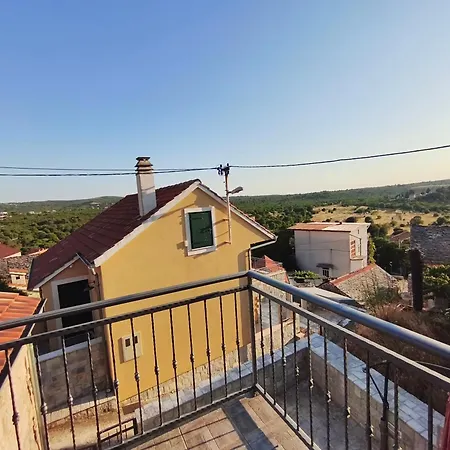 Villa Mirta