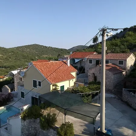 Villa Mirta *